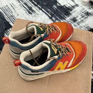 New Balance Red and Orange Sneakers Vibrant Low-Top Design